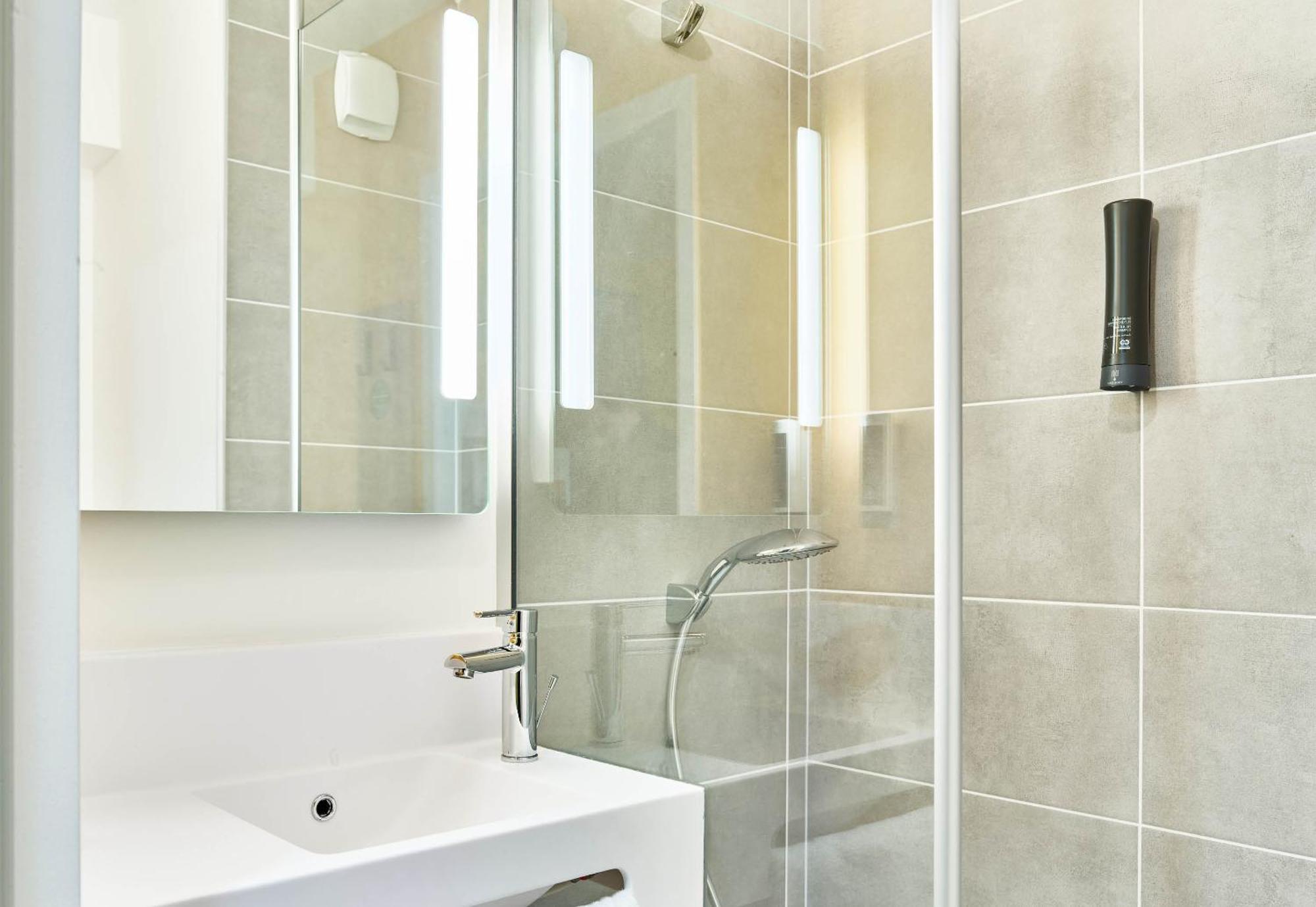 Saint-christophe Gare 3* Cergy